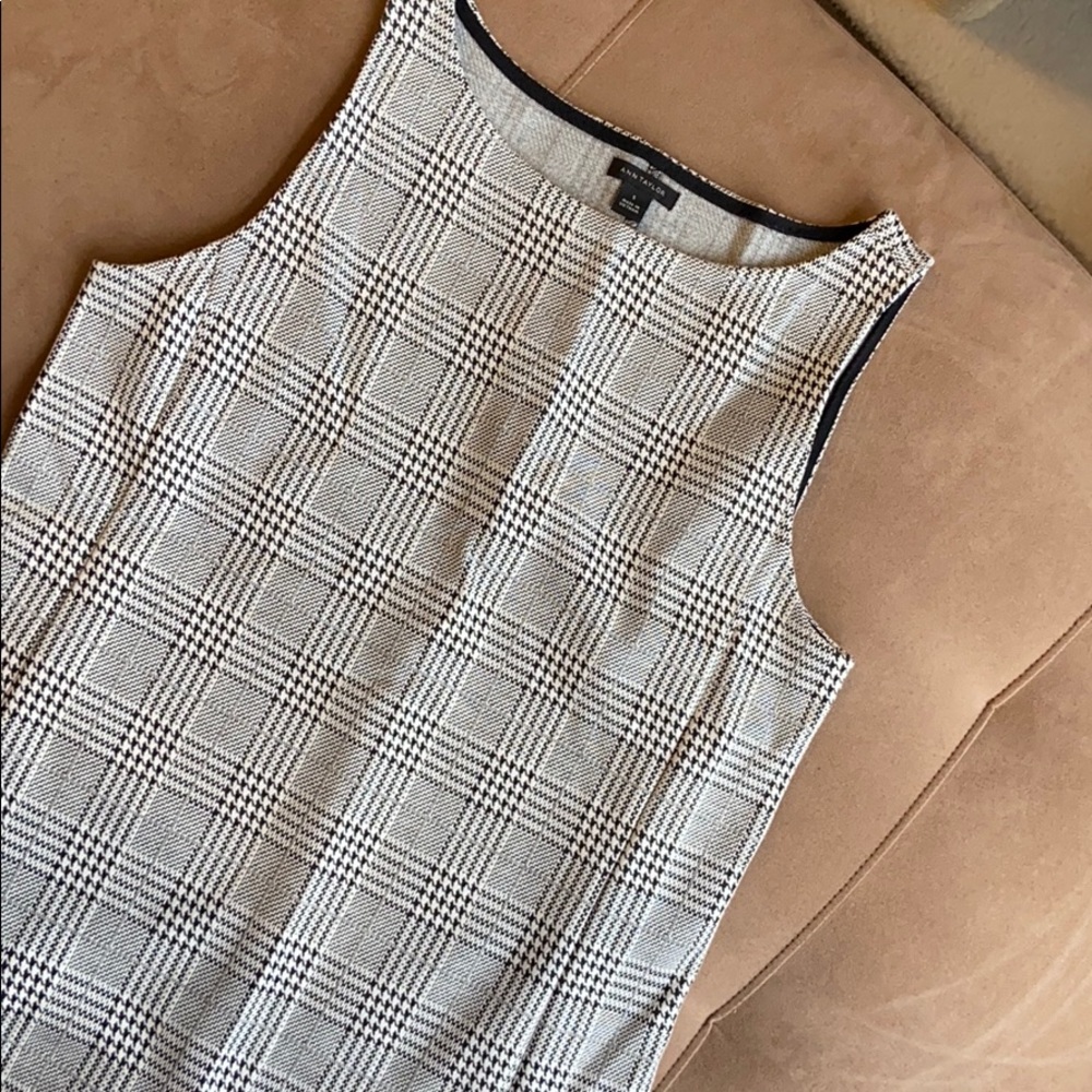 Ann Taylor checkered sleeveless top!